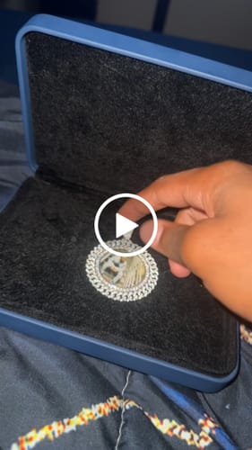 Customer video review of Moissanite Circle Cuban Photo Pendant