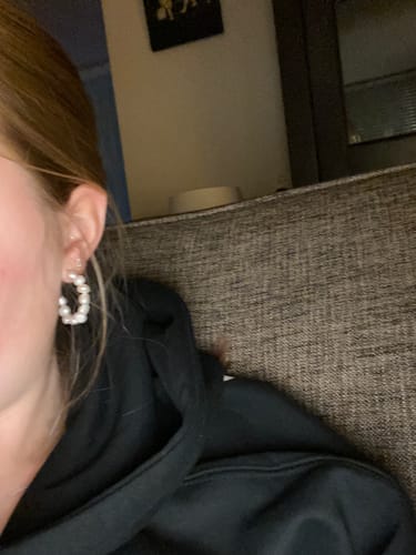 Customer photo review of Pearl Oorbellen