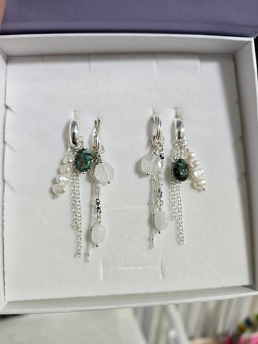 Customer photo review of עגילי קוורץ 5 ב-1 | Mini Mermaid