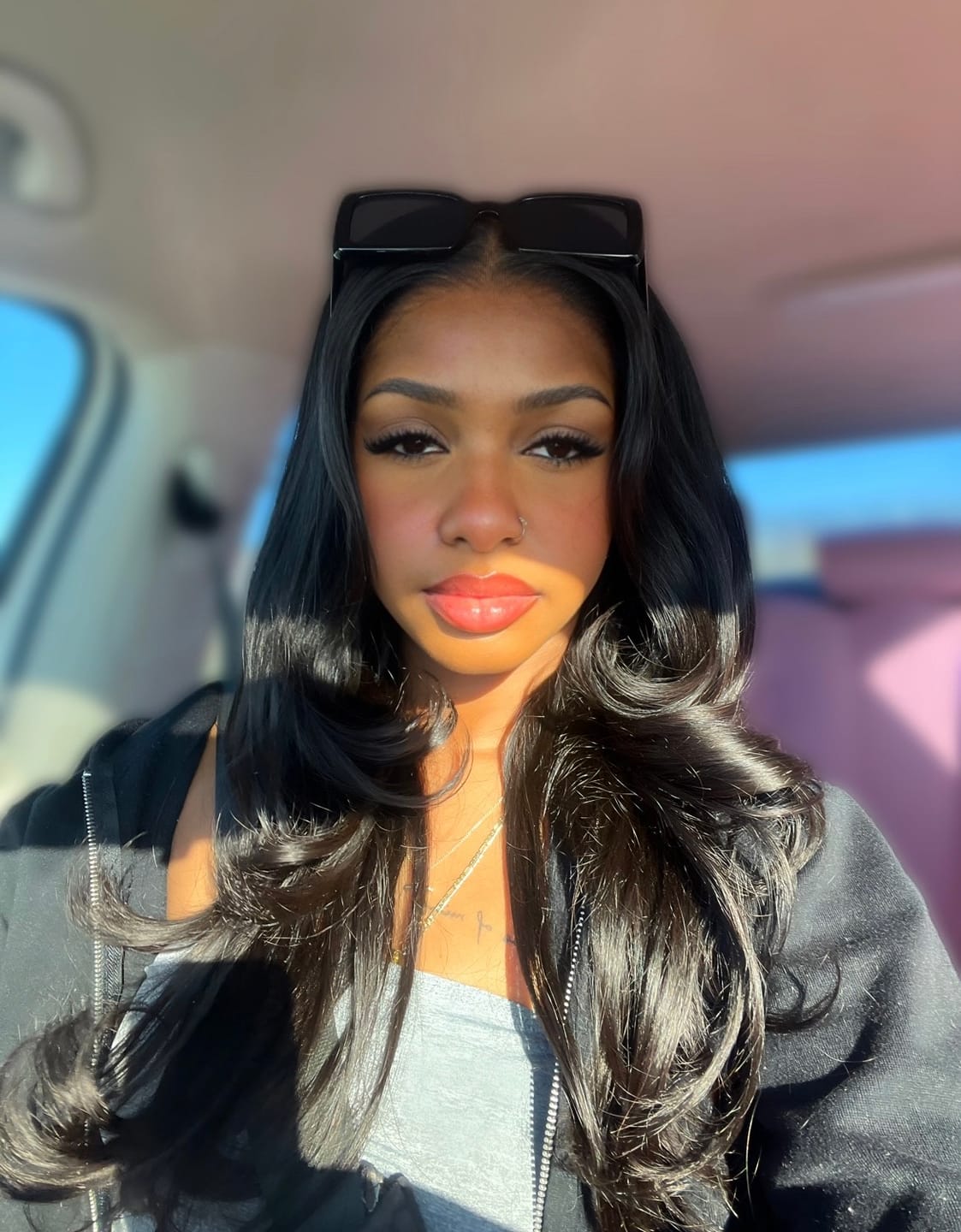 Customer photo review of Flash Sale Wavymy TikTok Viral Layered Cut Pre-bleached Wear Go Wigs 180% Density Straight  4x6 HD Lace Closure Wigs 100% Human Hair
