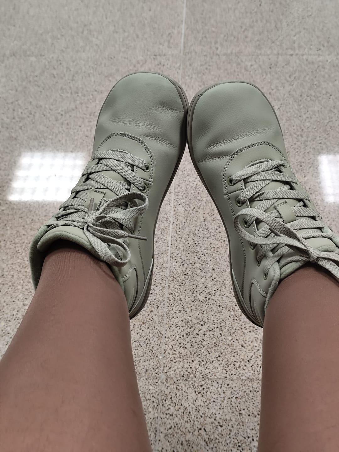 Customer photo review of Spruce - Zapatos Barefoot De Invierno