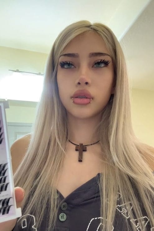 Customer photo review of Velvet Wing