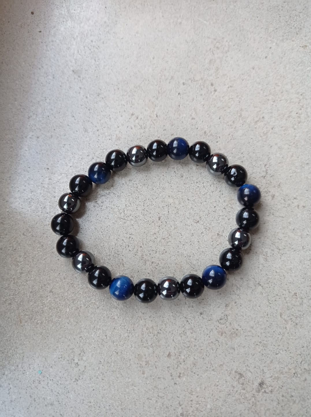 Customer photo review of Bracelet "Guidance Intérieure" en Hématite, Tourmaline Noire & Oeil de Tigre Bleu