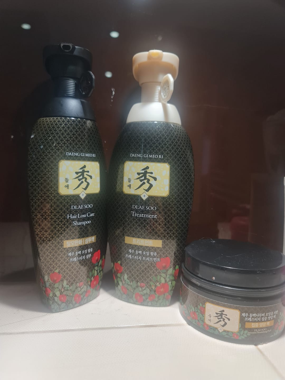 Customer photo review of Подхранващ и стимулиращ растежа шампоан против косопад Doori Кралска Камелия