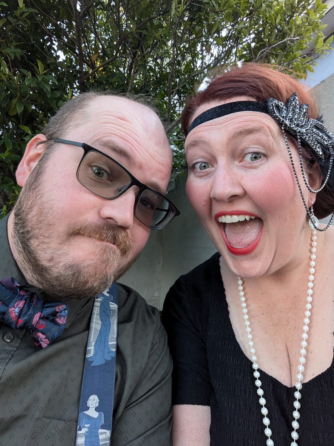 Customer photo review of 1920s Black Swirl Flapper Headpiece