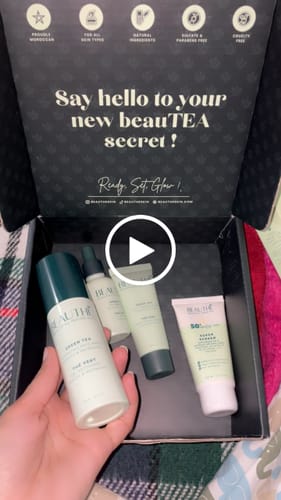 Customer video review of Crème Hydratante Éclat au Thé Vert