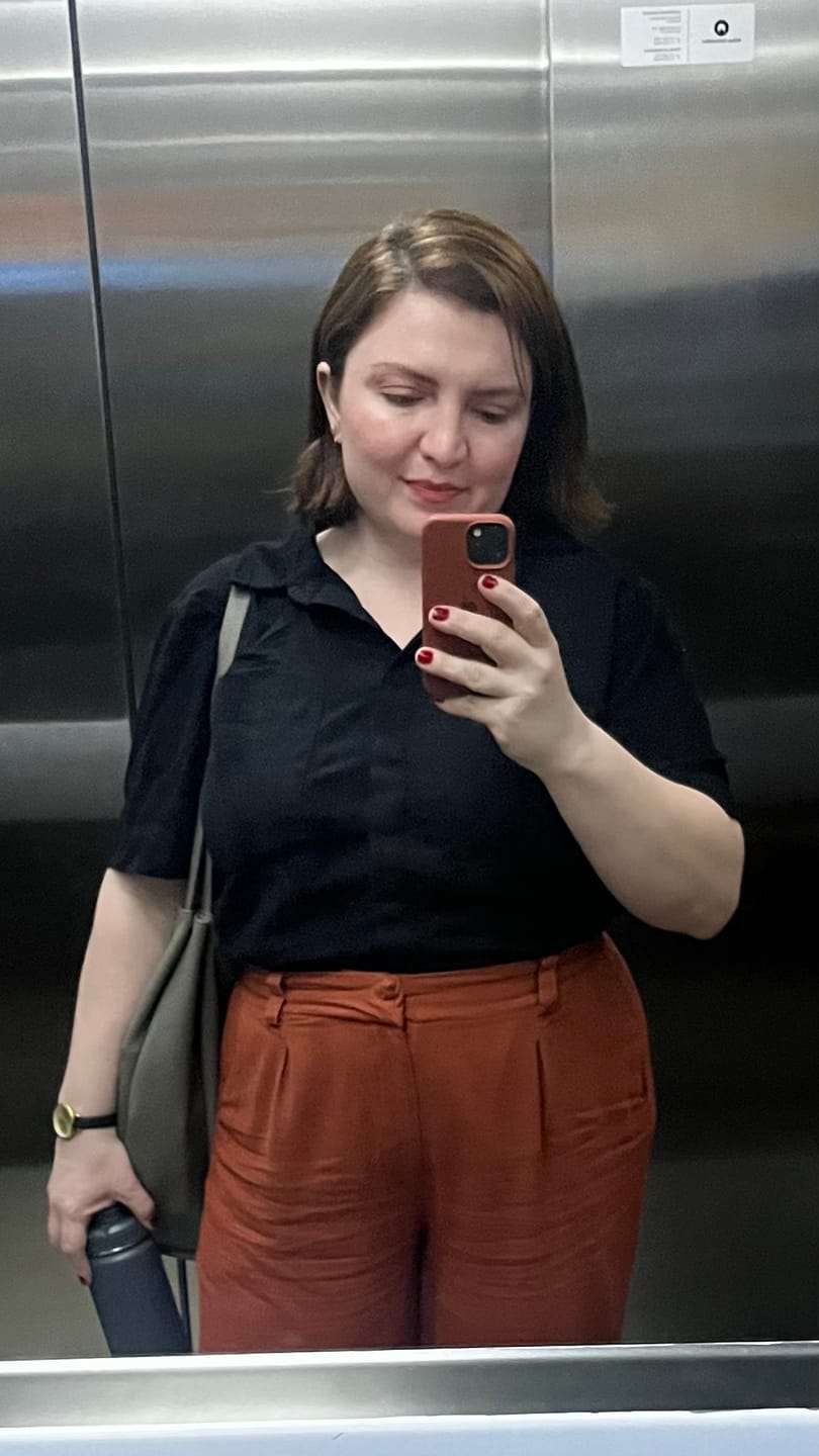 Customer photo review of Camisa Manga Curta de Linho Jambo Preta