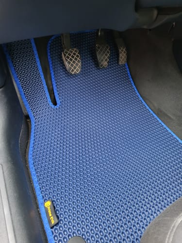 Customer photo review of Dywaniki samochodowe na zamówienie - Przód