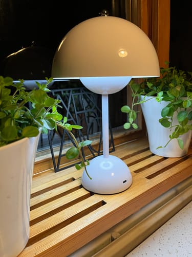 Customer photo review of Bordslampa - Svamplampa Flowerbud - Batteridriven 5000 mAH