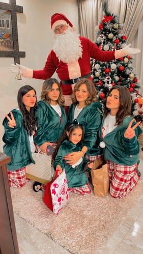 Customer photo review of Merry Christmass بيجاما اولادي وبناتي بكابيشون بولار * فييلا