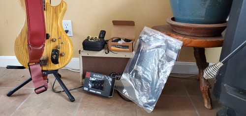 Customer photo review of StrapSure Guitar & Bass Double-Deck Quick-Release Strap Locks