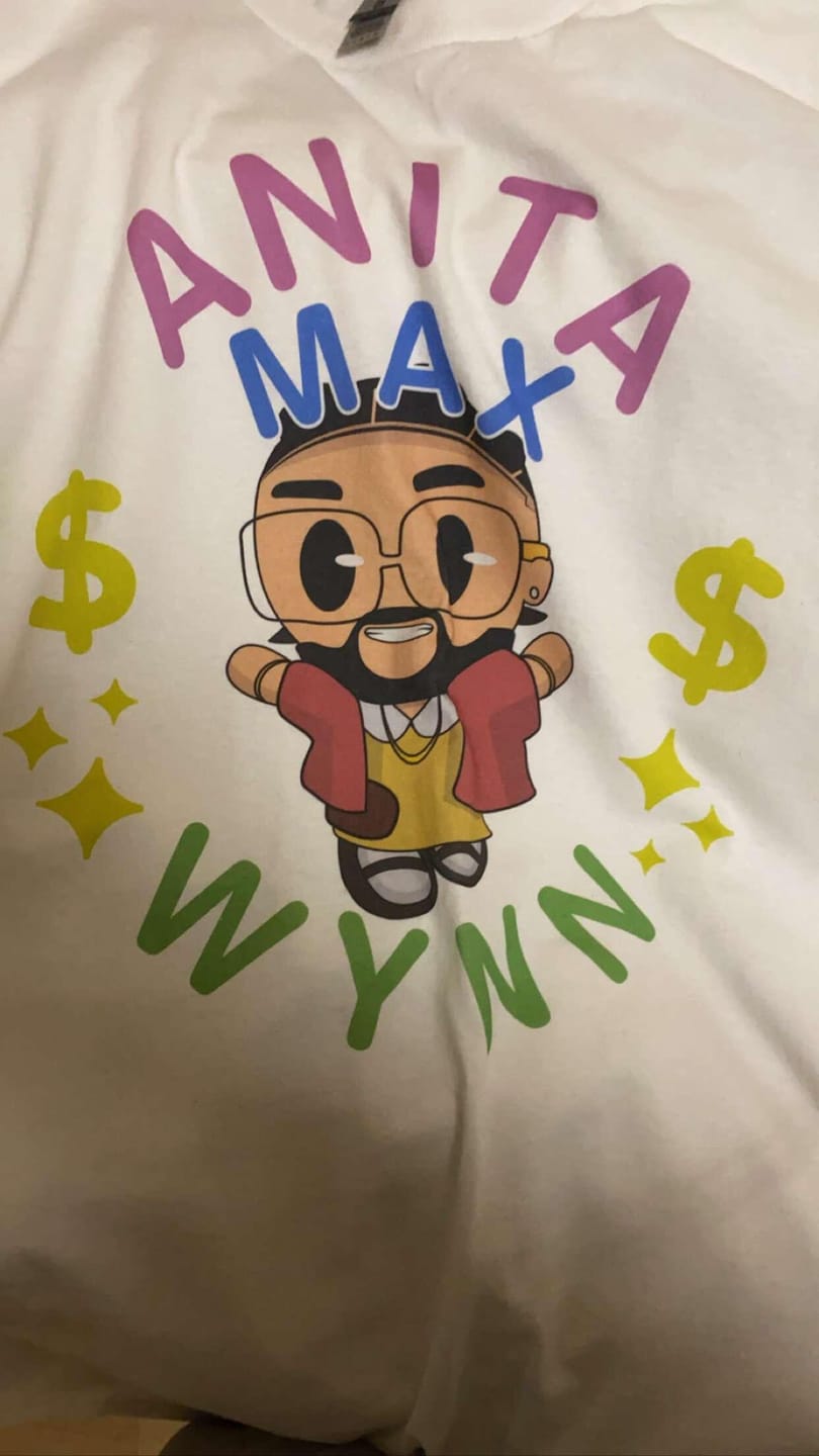 Customer photo review of Anita Max Wynn T-shirt