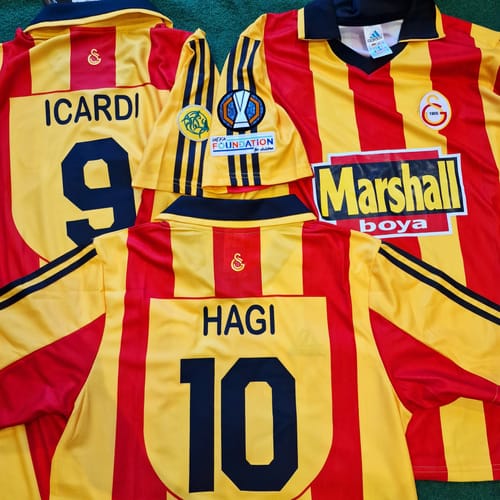 Customer photo review of Galatasaray UEFA 2000 Retro Nostalji Formasi Football Home Trikot Jersey Maillot Camiseta