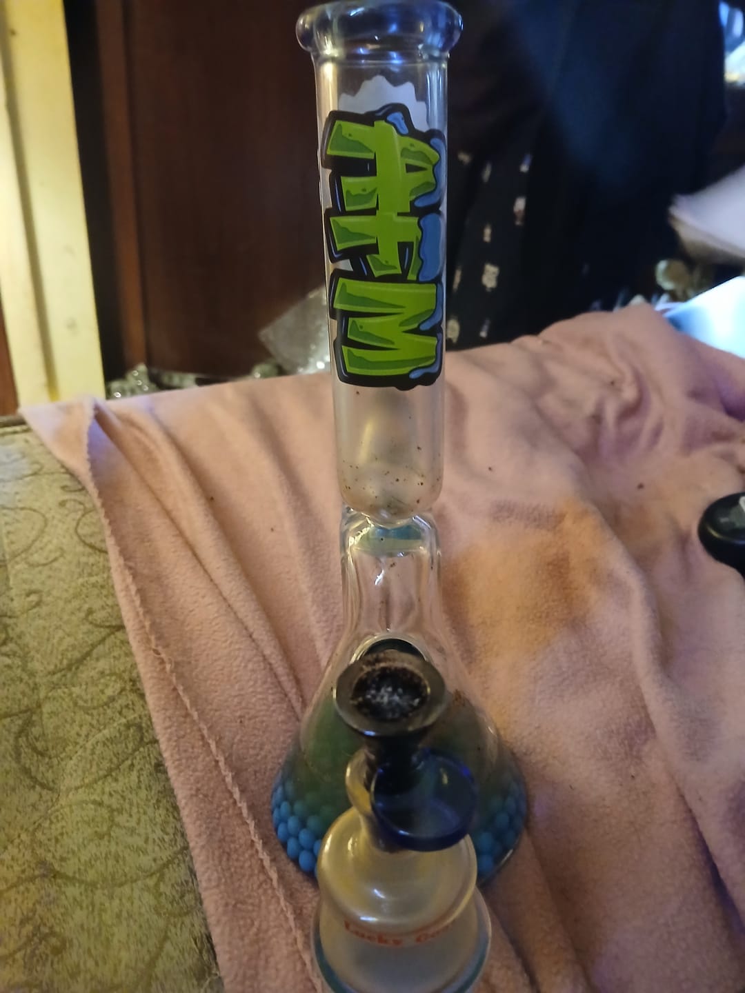 Customer photo review of 3" Lucky Goat Color Glass Dry Ash-Catcher