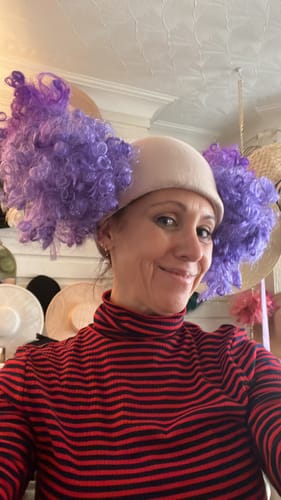 Customer photo review of Ostrich Feather Boa 3 ply x 1m BO001