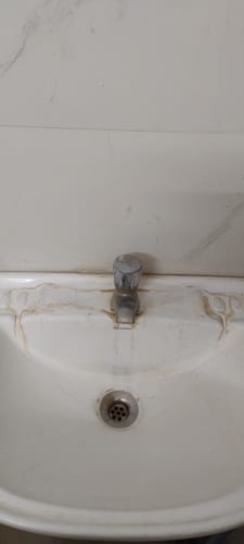 Customer photo review of Heavy Duty Toilet Bowl Cleaner & Tough Limescale\Descaler  | Combo