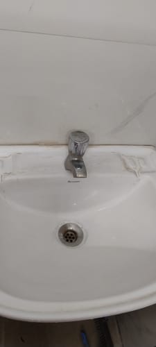 Customer photo review of Heavy Duty Toilet Bowl Cleaner & Tough Limescale\Descaler  | Combo