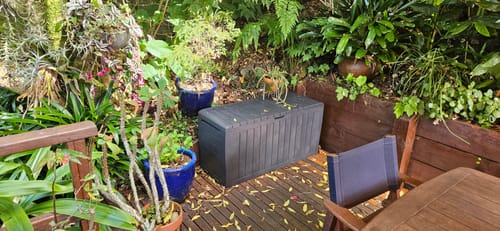 Customer photo review of Marvel Plus Deck Box