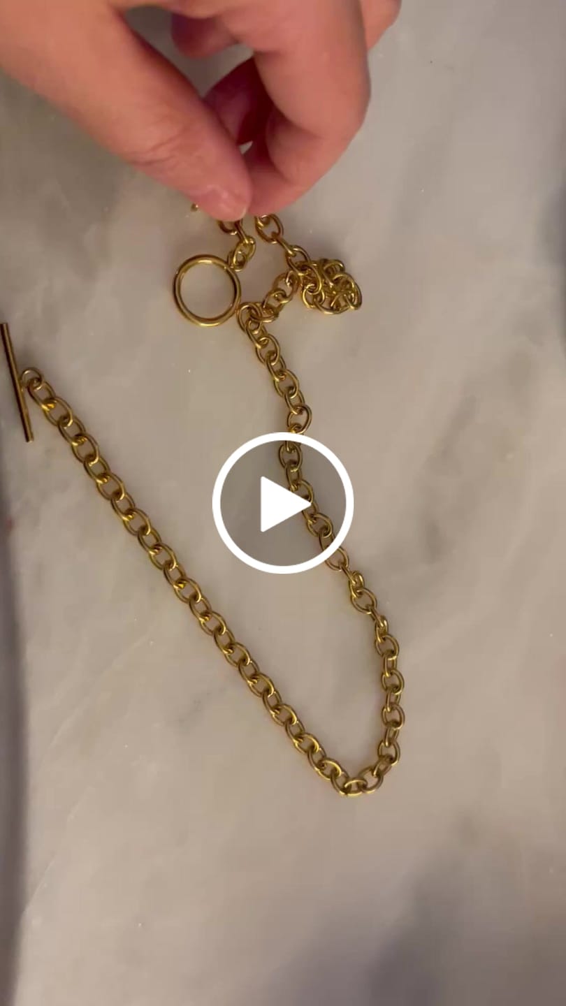 Customer video review of Collar Crossed