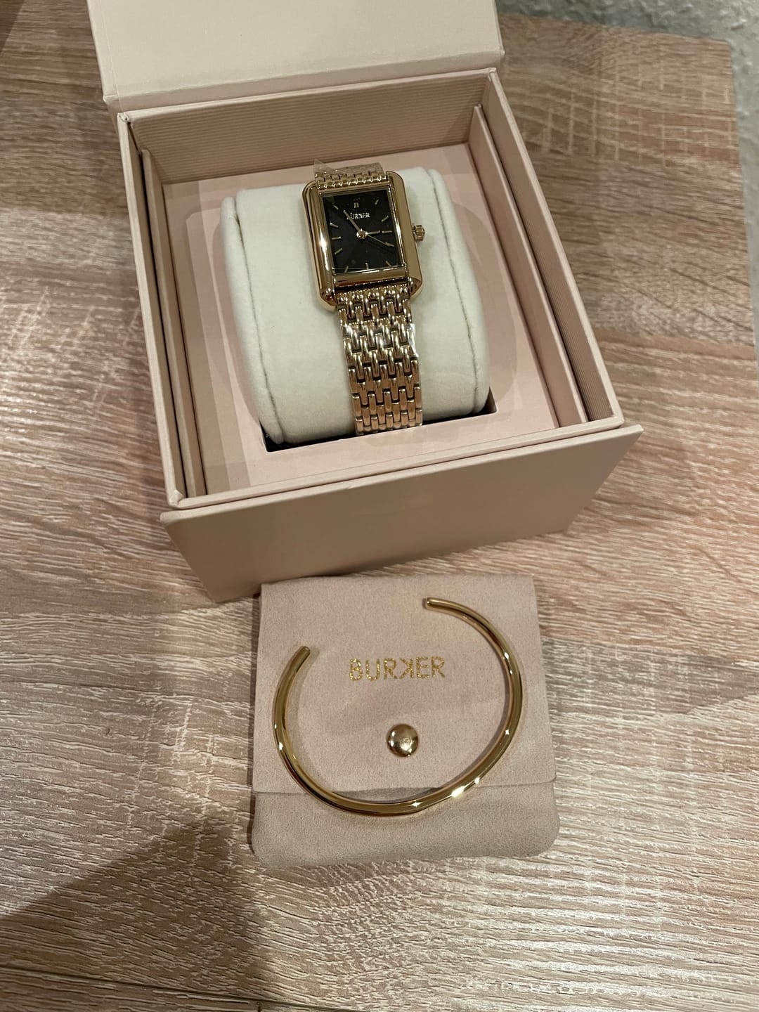 Customer photo review of Olivia Gold Black