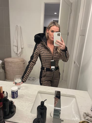 Customer photo review of Women Chic One-piece Ski Jumpsuits Houndstooth Snow Outfits