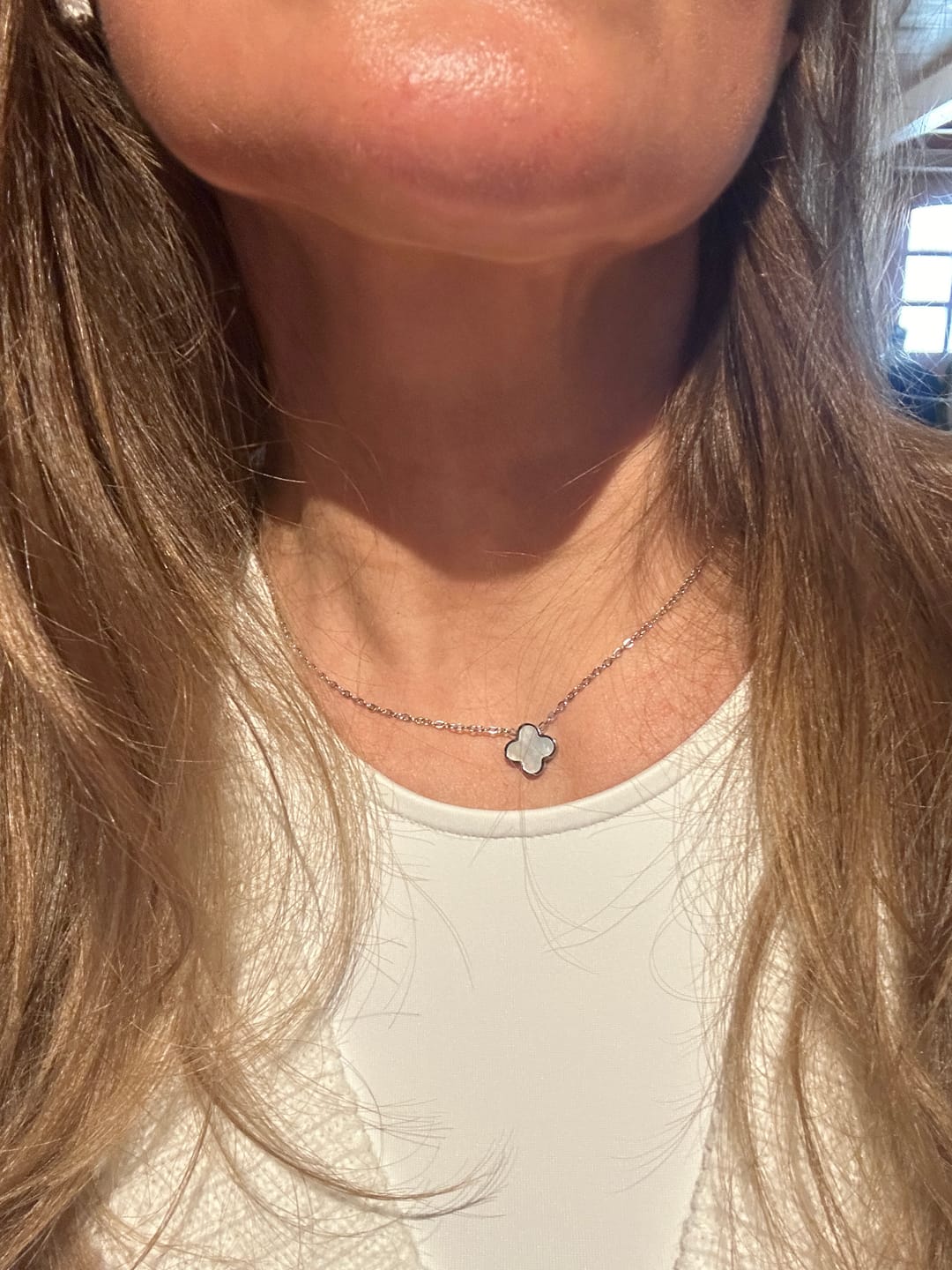 Customer photo review of Perlmutt Classic Clover Kette 18K Vergoldet
