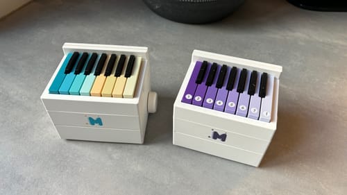 Customer photo review of [PRE-ORDERS ONLY] Sabrina Carpenter Piano Calendar 2025