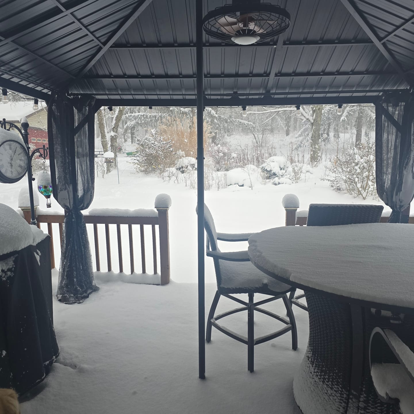 Customer photo review of Shade N' Shelters Hardtop Gazebo Winter Roof Support Rod