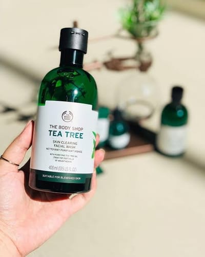 Customer photo review of The Body Shop Tea Tree Face Wash 400ml