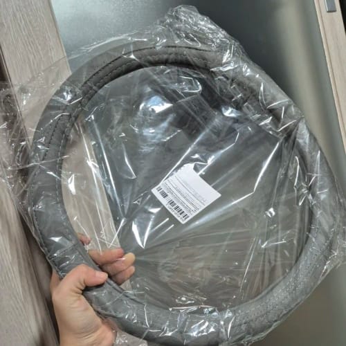 Customer photo review of Napa Leather Perforated Patchwork Car Steering Wheel Cover, Non-slip, Breathable, Universal 15 Inch (Approx. 38cm)