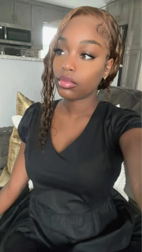 Customer photo review of Balayage Piano Highlights Water Wave Wigs Glueless Ombre Hair Pre-cut HD Lace Human Hair Wig