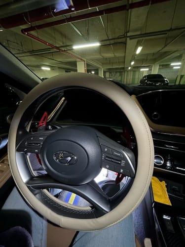 Customer photo review of Napa Leather Perforated Patchwork Car Steering Wheel Cover, Non-slip, Breathable, Universal 15 Inch (Approx. 38cm)