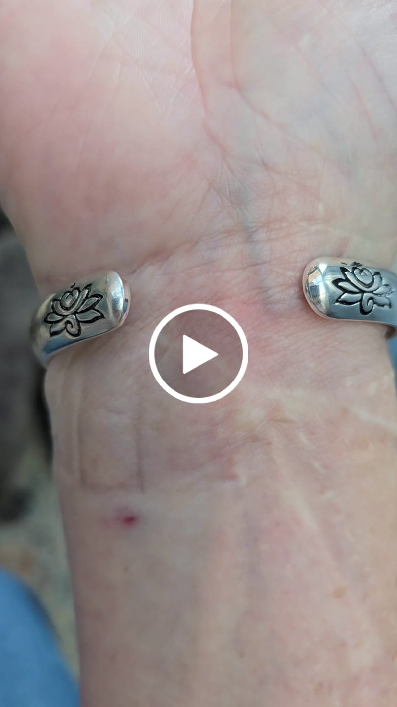 Customer video review of Buddha Stones Lotus Flower Heart Sutra White Copper Healing Luck Bracelet