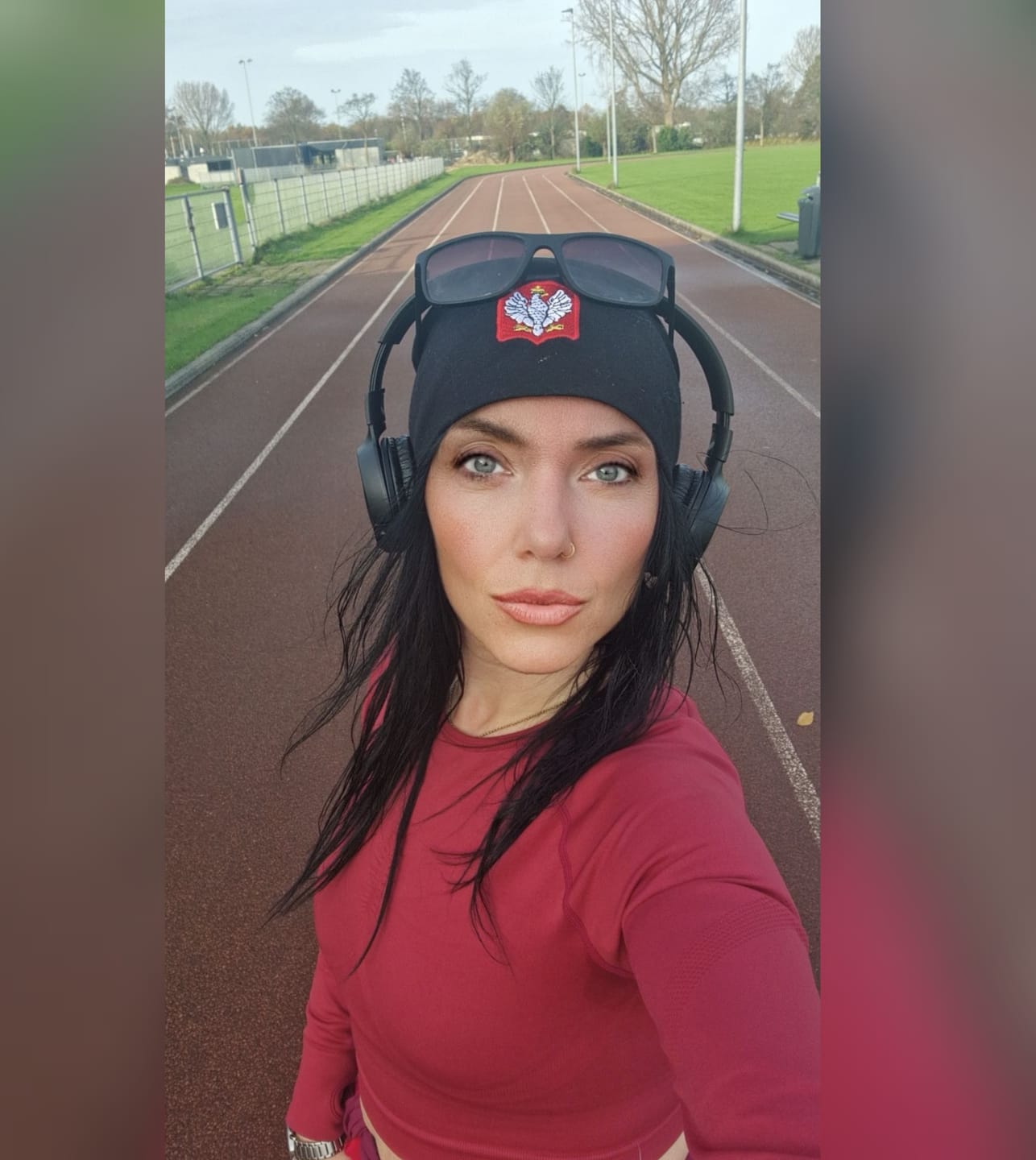 Customer photo review of Nala Seamless Longsleeve Top Red