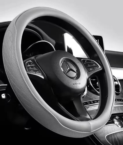 Customer photo review of Napa Leather Perforated Patchwork Car Steering Wheel Cover, Non-slip, Breathable, Universal 15 Inch (Approx. 38cm)