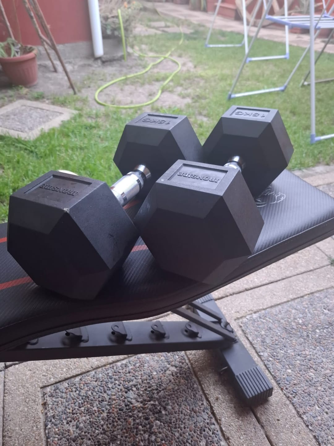 Customer photo review of Par de Mancuernas Hexagonales 2.5 a 17.5 KG IRONSIDE
