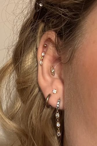 Customer photo review of Marquise Dangle Ohr Piercing 18K Vergoldet