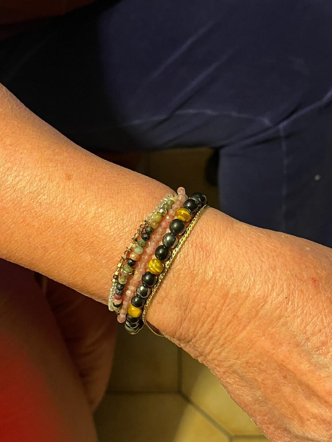 Customer photo review of Bracelet "Triple Protection" en Hématite, Oeil de Tigre et Obsidienne