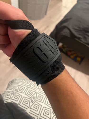Customer photo review of Personal Record Heavy Duty Premium Wrist Wraps PR901 - All Black
