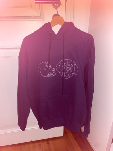 Customer photo review of Personalisierter & bestickter Hoodie