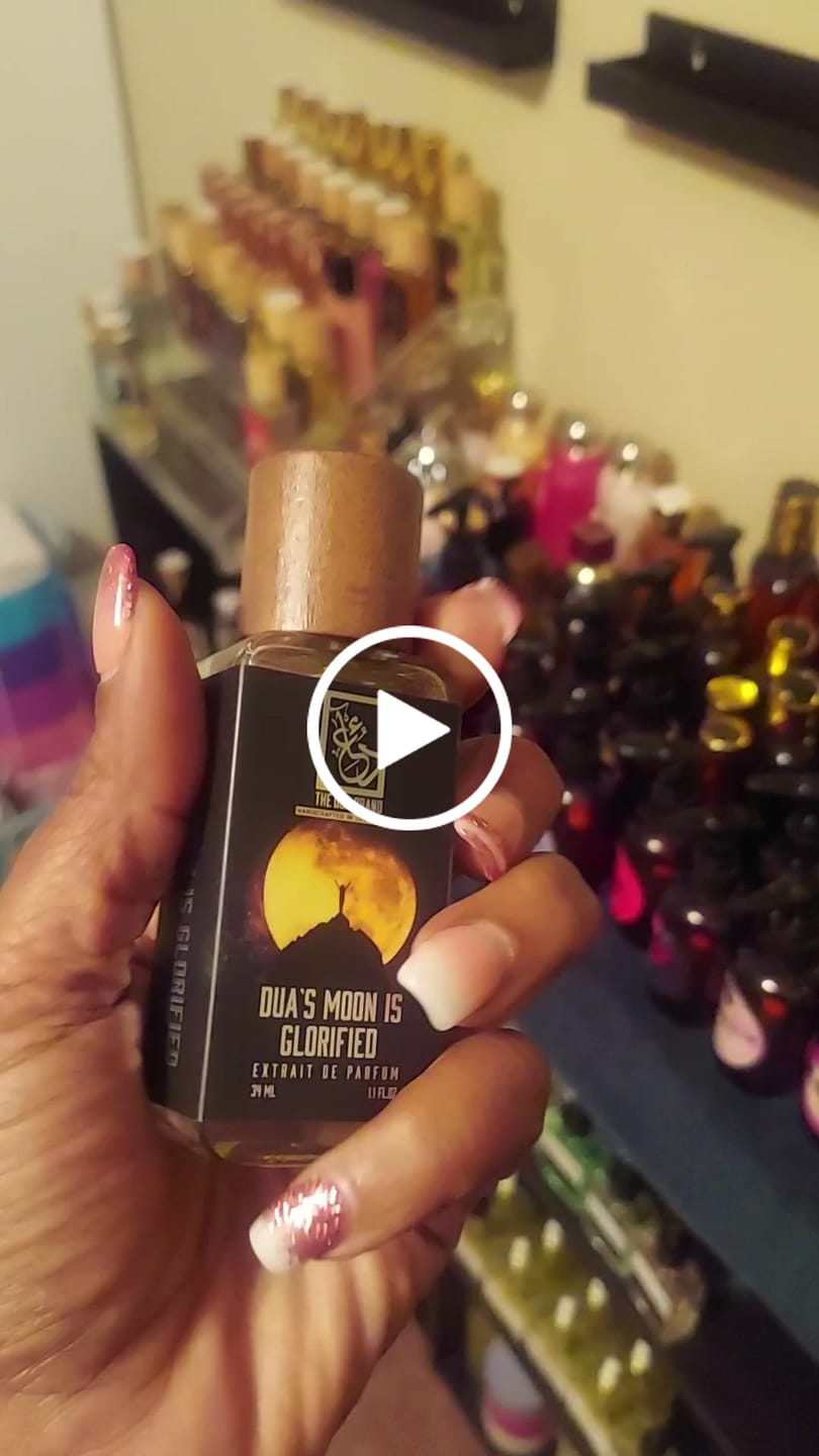 Customer video review of Dua's Moon Is Glorified