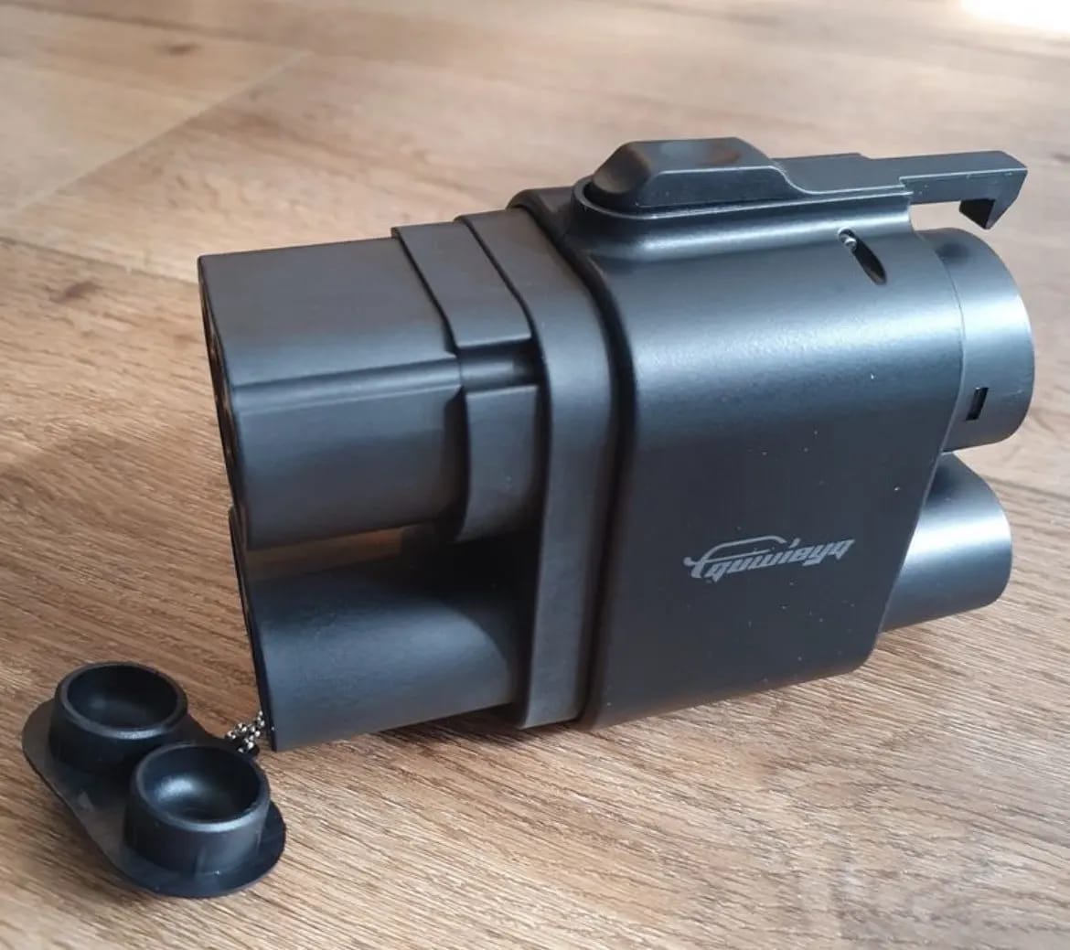 Customer photo review of Adapter CCS2-CCS1