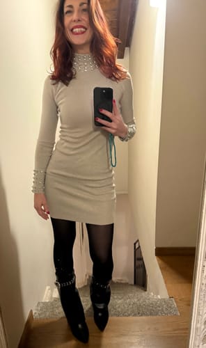 Customer photo review of Abito Lusso in maglia con brillanti cuciti - tortora
