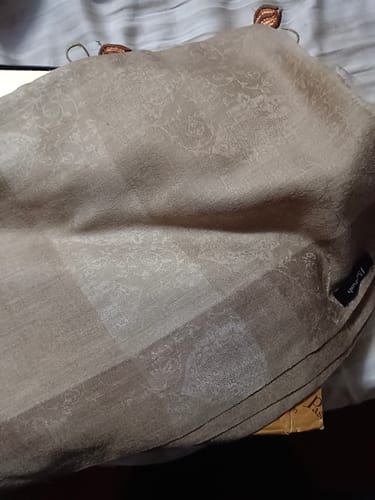 Customer photo review of Pashtush Women'S Reversible Stole, Fine Wool Scarf (Extra Soft And Warm)