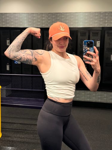 Customer photo review of Birdie Vibes Hat