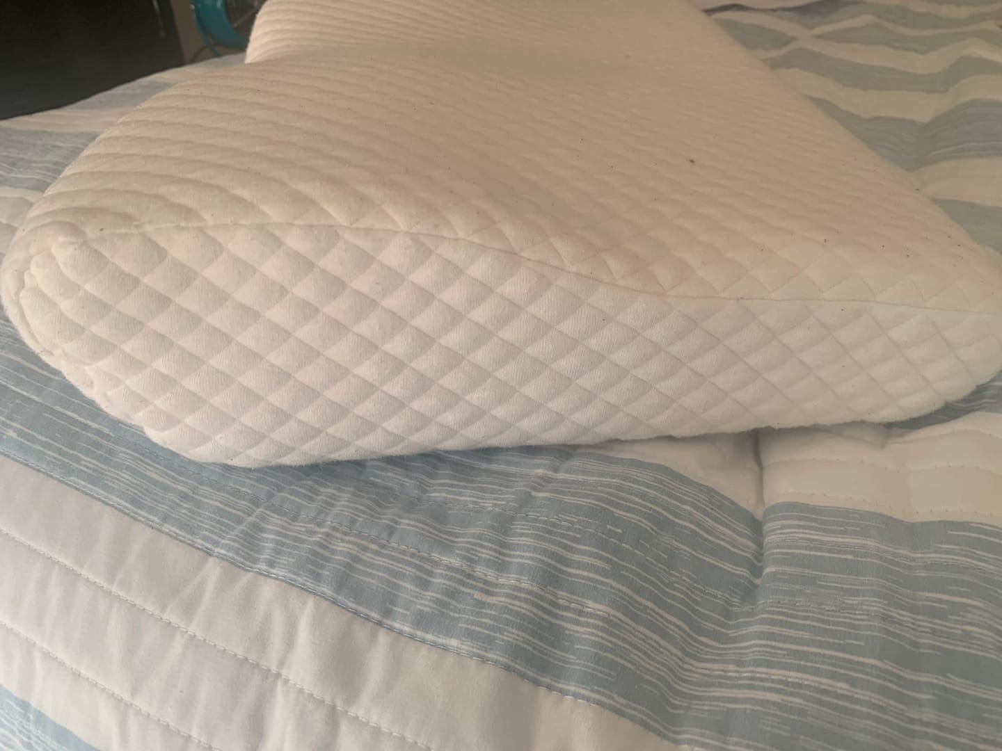 Customer photo review of RestEasy Ergonomisk - Memory Foam Nakkepude