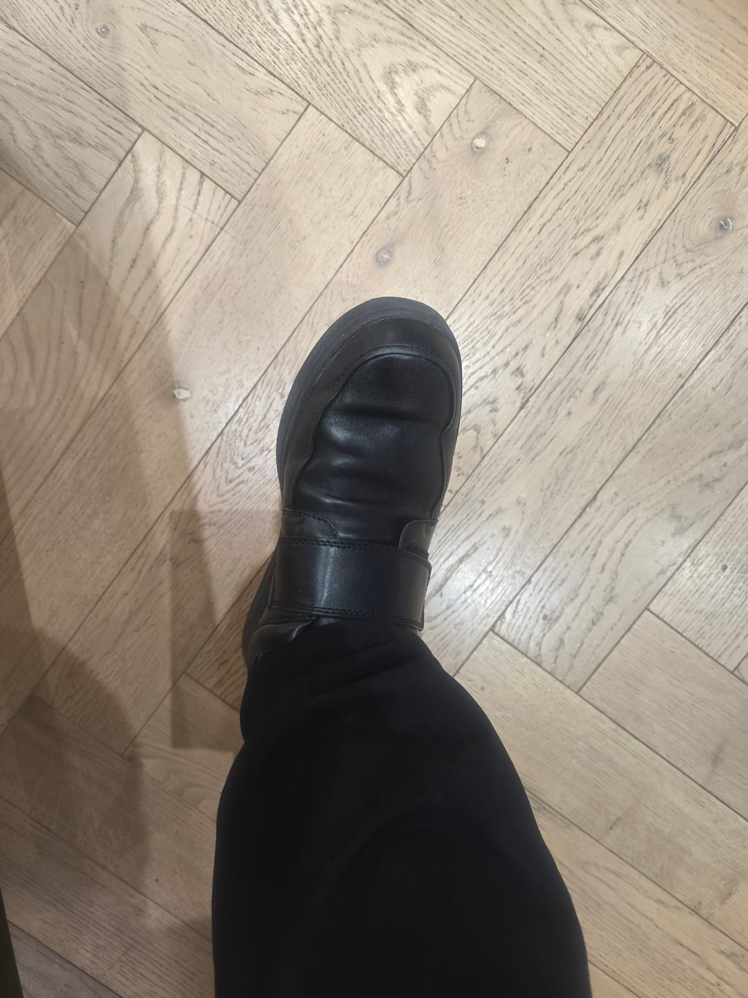 Customer photo review of Clarks Un Abode Strap Riptape Shoes