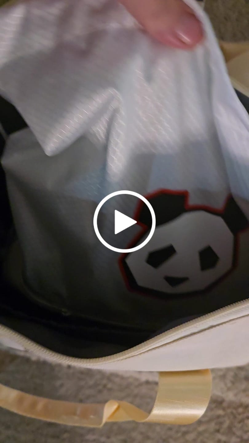 Customer video review of Panda Gym Bags