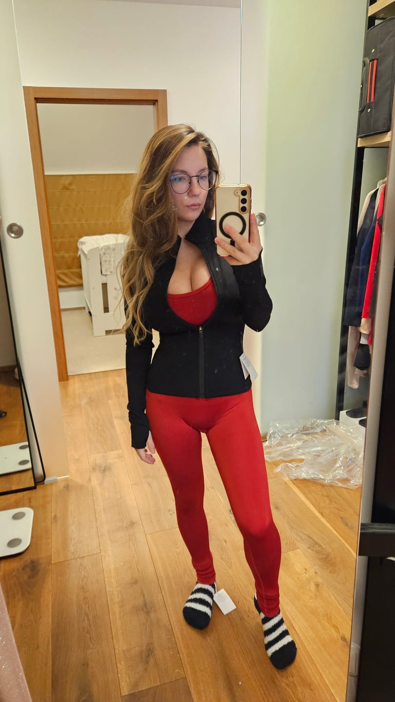 Customer photo review of SECOND SKIN ZIP JACKET V2