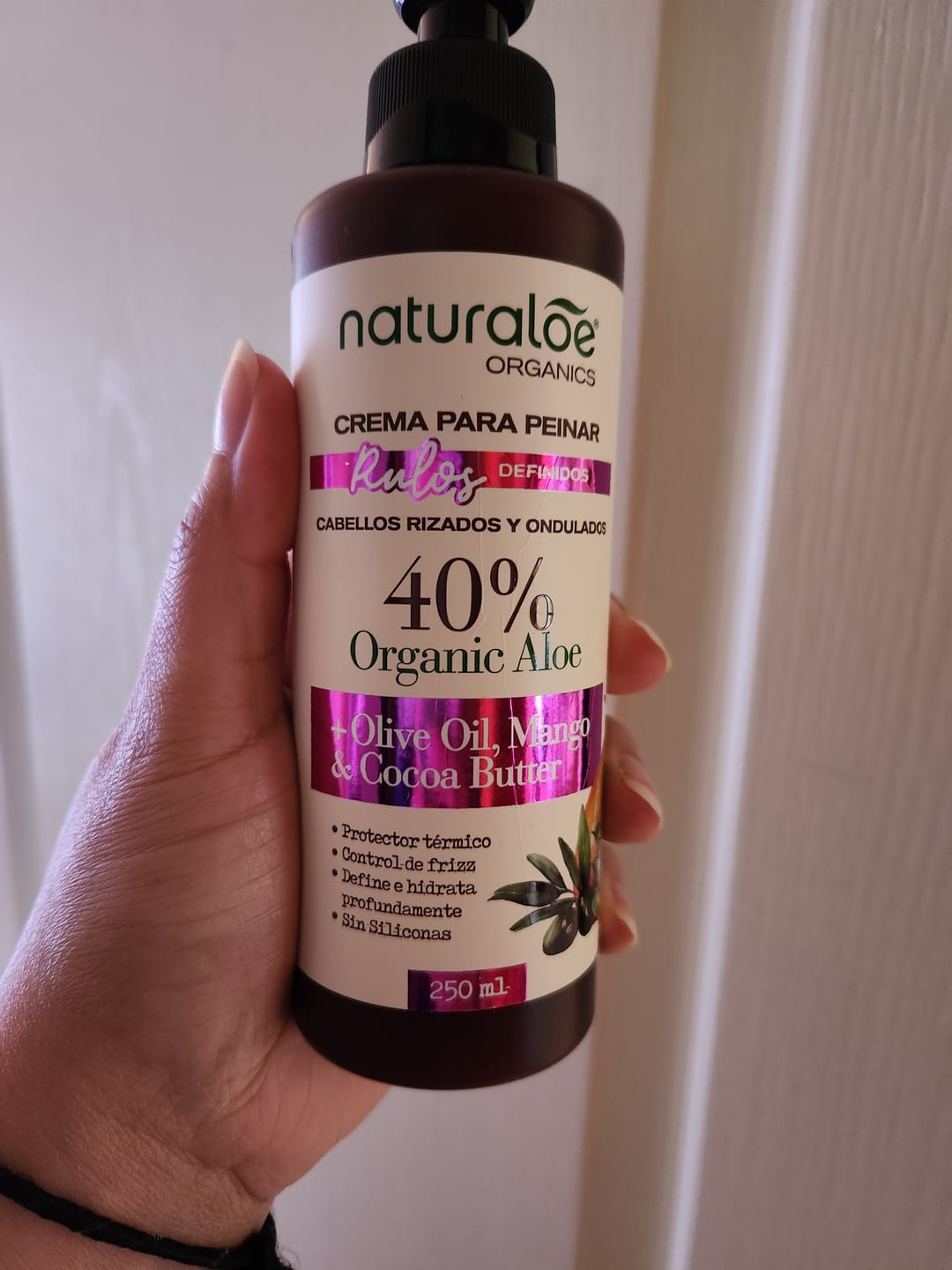 Customer photo review of Crema de Peinar Rulos Definidos 250ml